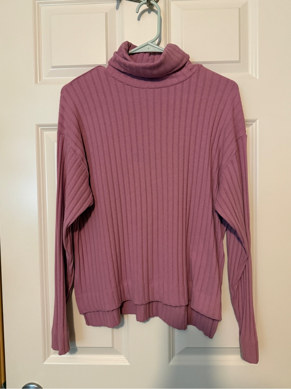 Madewell Ribbed Turtleneck Sweater in Dusty Mauve